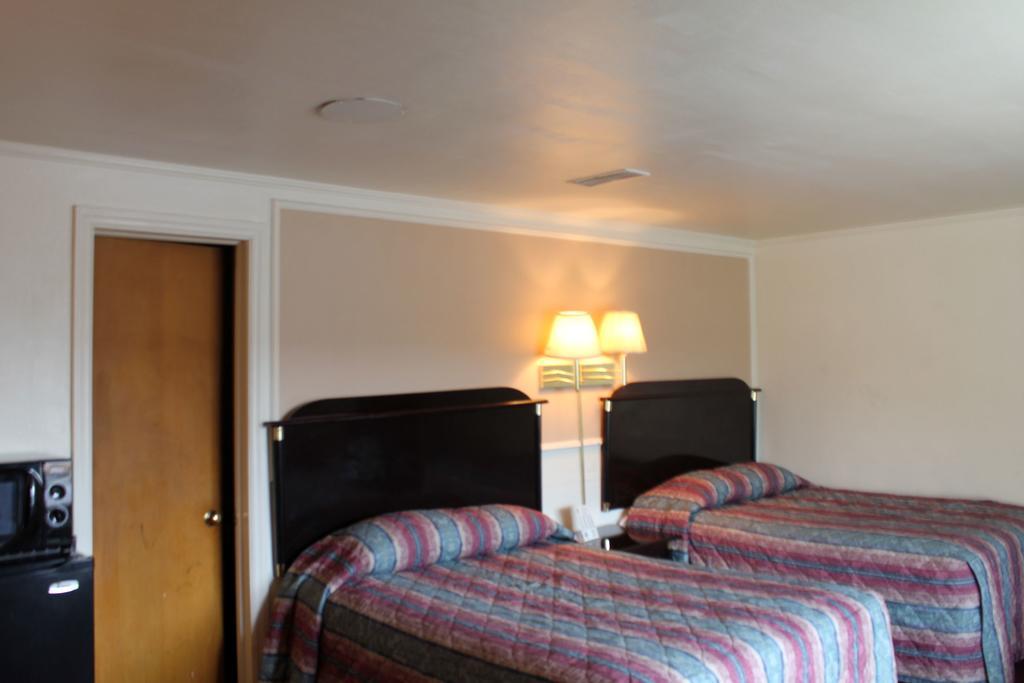 Super 7 Motel Колумбия Номер фото